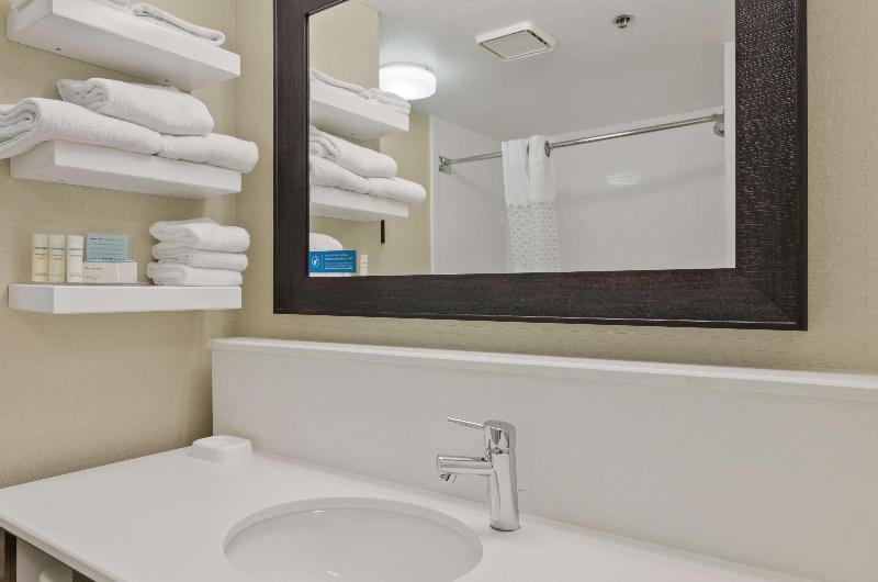 Hampton Inn Mount Dora image