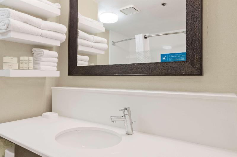 Hampton Inn Mount Dora image