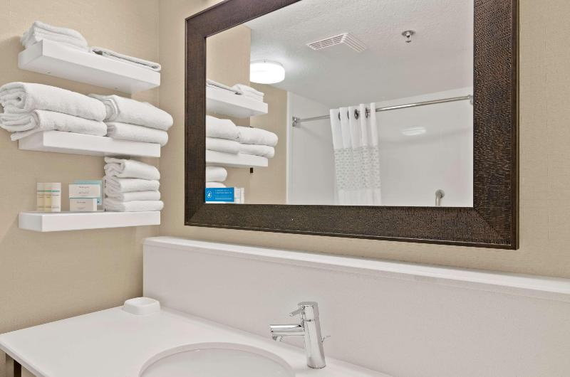 Hampton Inn Mount Dora image