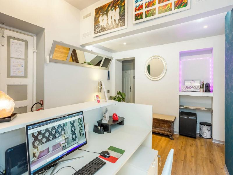 Nicole Suite image