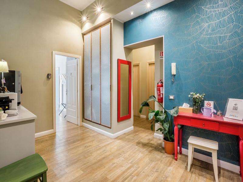 Nicole Suite image