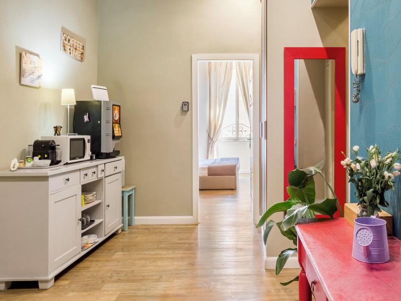 Nicole Suite image