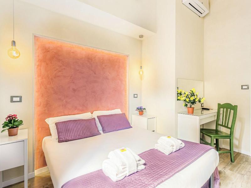 Nicole Suite image