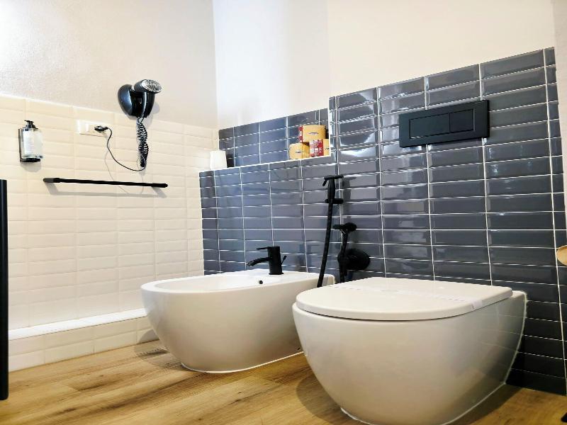 Nicole Suite image