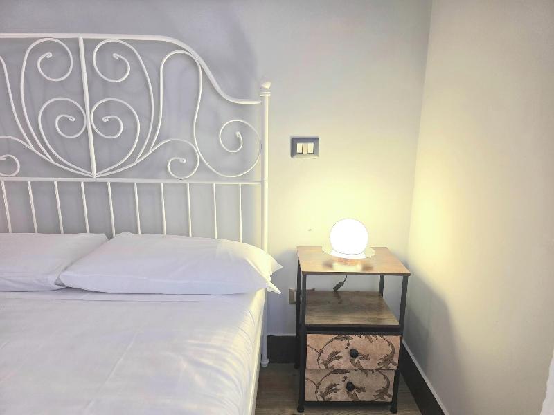 Nicole Suite image