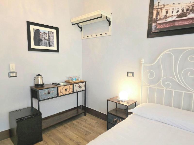 Nicole Suite image