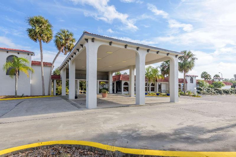 Motel 6 Spring Hill Weeki Wachee image
