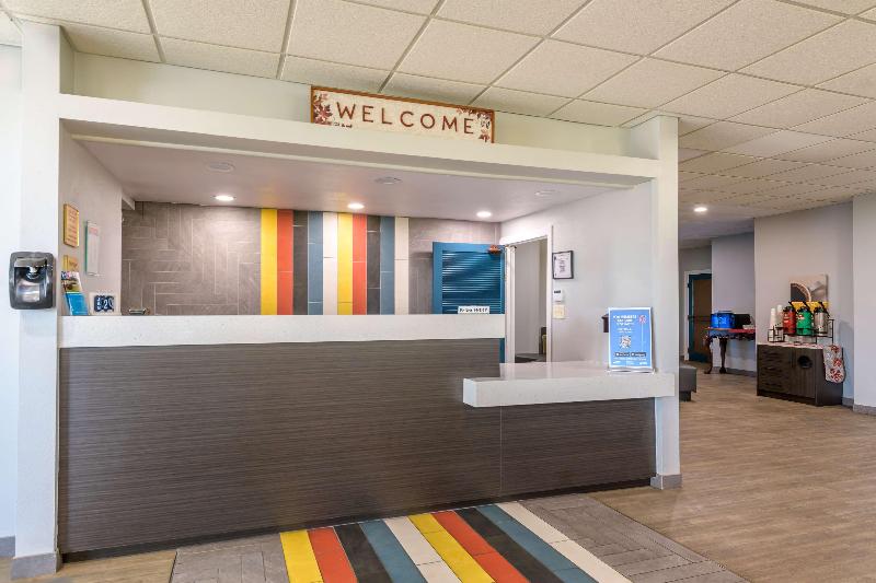 Motel 6 Spring Hill Weeki Wachee image
