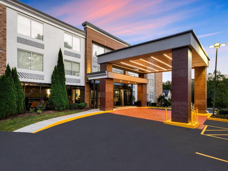 La Quinta Inn Suites By Wyndham Sturbridge image