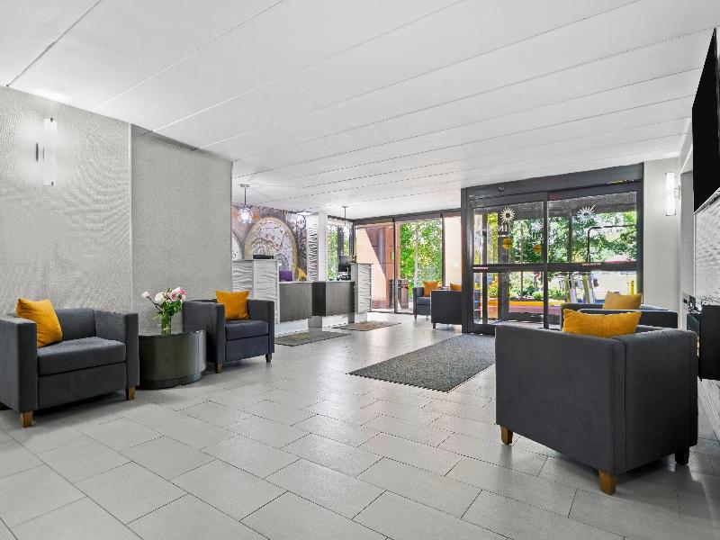 La Quinta Inn Suites By Wyndham Sturbridge image