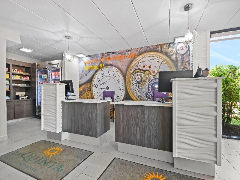 La Quinta Inn Suites By Wyndham Sturbridge image