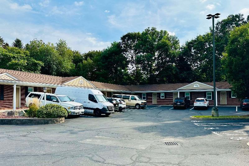 Comfort Inn & Suites Sturbridge-Brimfield image