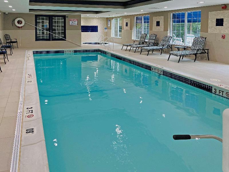 Comfort Inn & Suites Sturbridge-Brimfield image