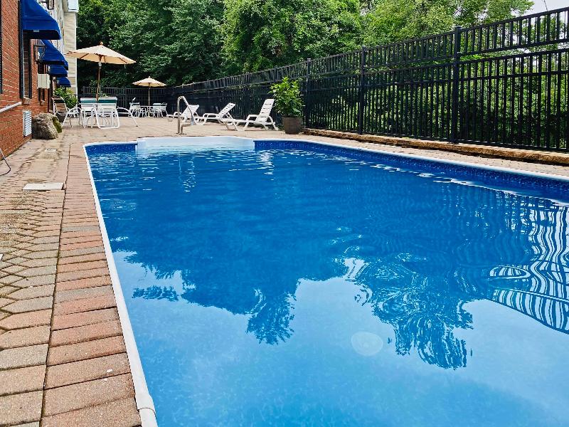 Comfort Inn & Suites Sturbridge-Brimfield image