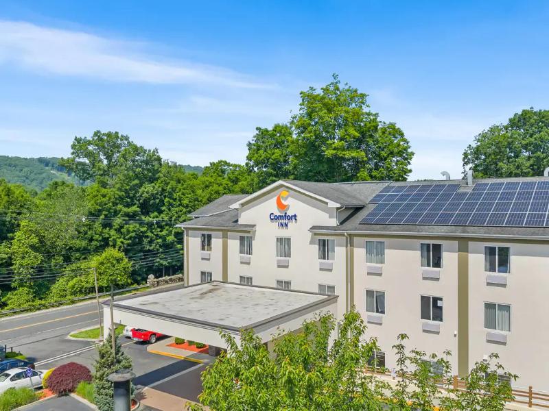 Comfort Inn Naugatuck-Shelton, Ct image