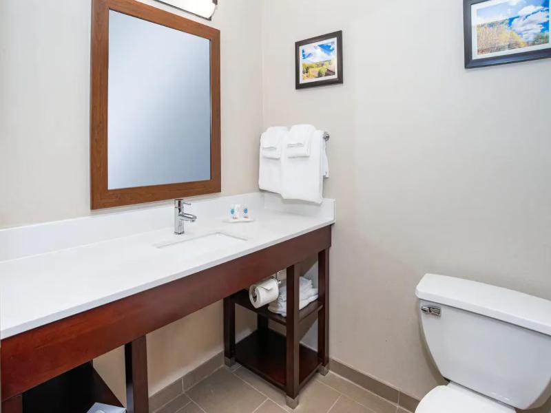 Comfort Inn Naugatuck-Shelton, Ct image