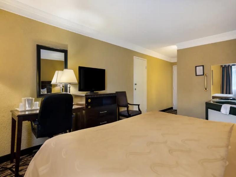 Quality Inn & Suites Fairgrounds image