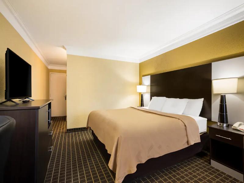 Quality Inn & Suites Fairgrounds image
