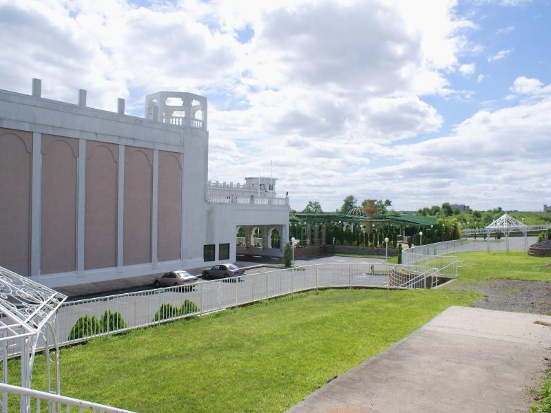 Raritan Hotel image