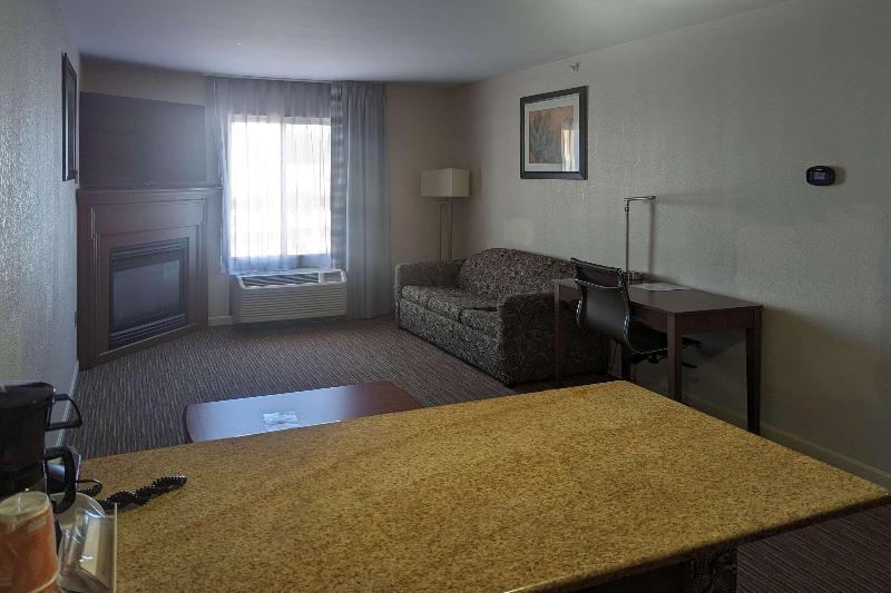 Quality Inn & Suites Northampton- Amherst image