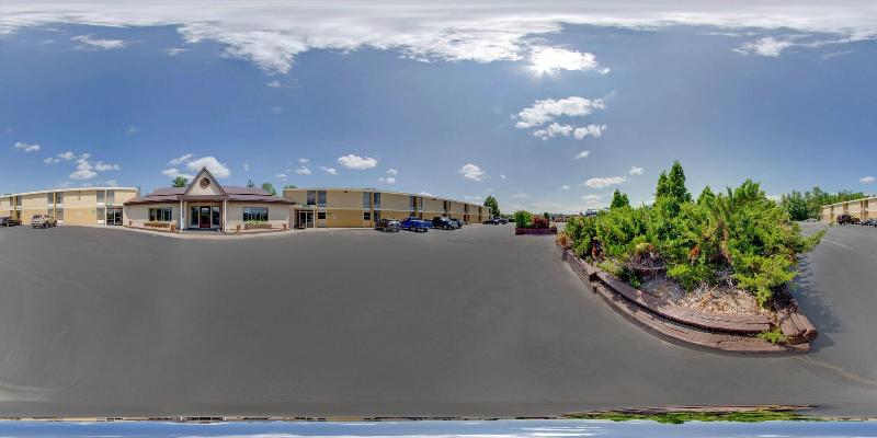 Quality Inn & Suites Plattsburgh Area image