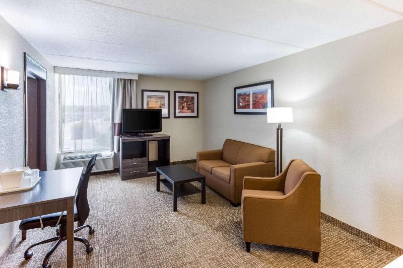 Quality Inn & Suites Plattsburgh Area image