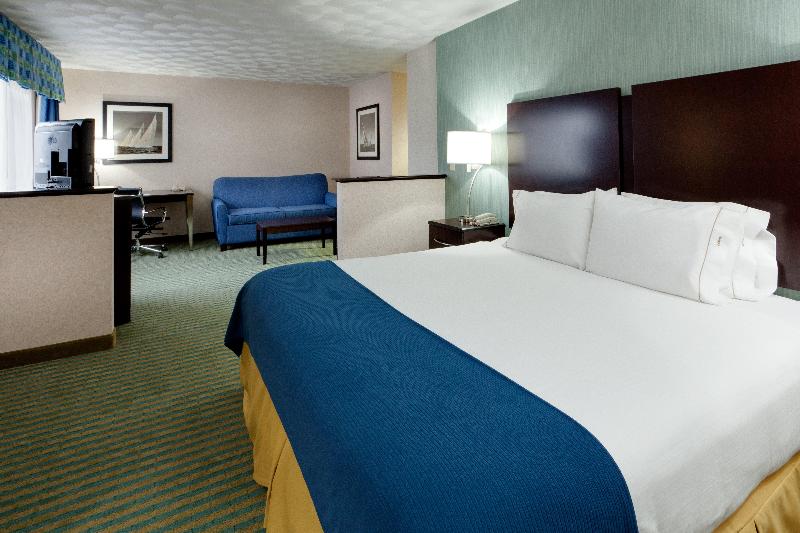 Holiday Inn Express Suites Smithfield Providence photo 11