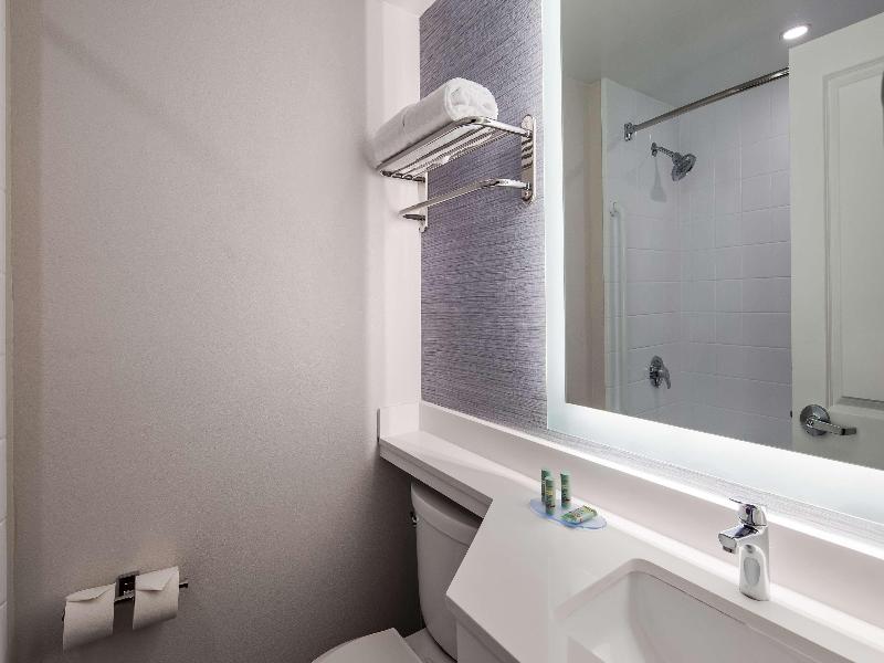 Best Western Paramus Hotel & Suites image