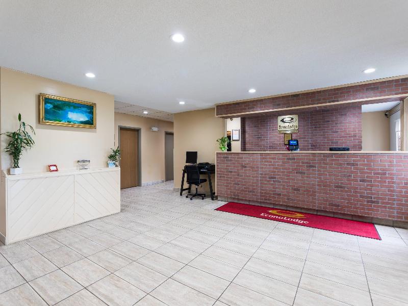 Econo Lodge Painted Post - Corning image