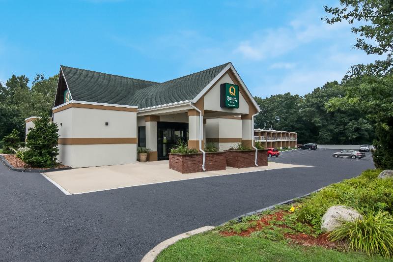 Quality Inn Westfield image