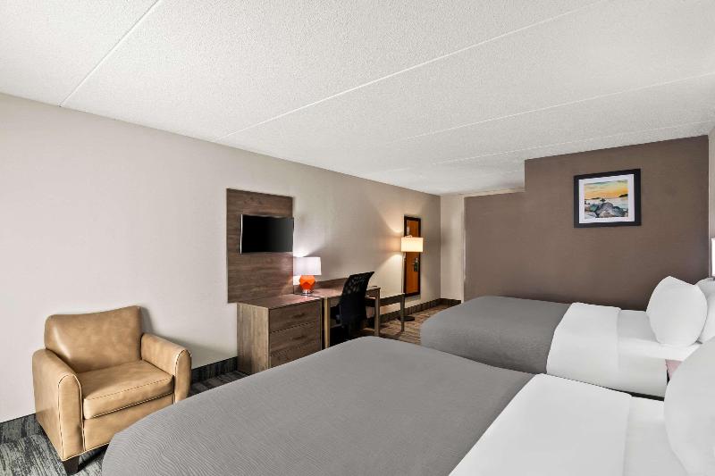Quality Inn Westfield image