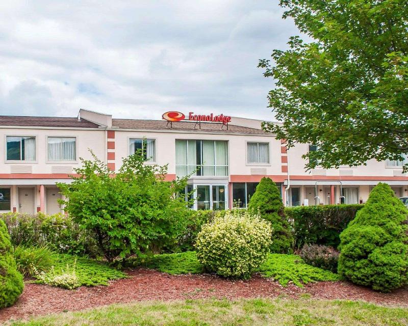 Econo Lodge Elmira-Corning image