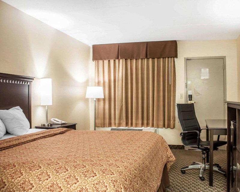 Econo Lodge Elmira-Corning image