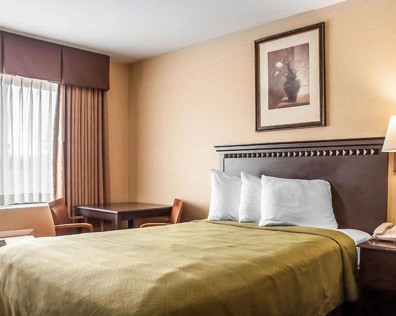 Econo Lodge Elmira-Corning image