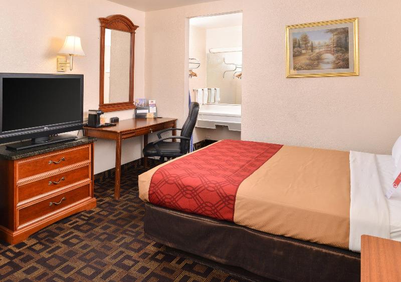 Econo Lodge Bellmawr Area image
