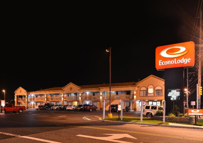 Econo Lodge Bellmawr Area image