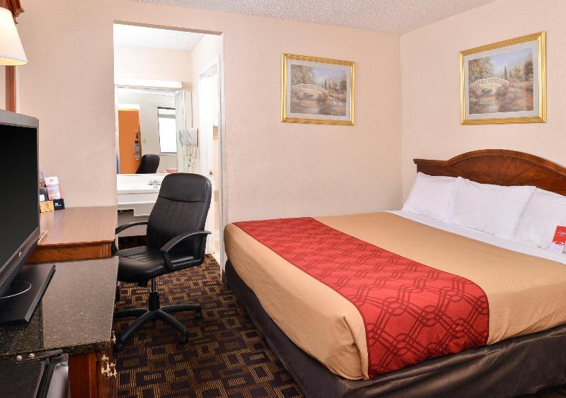 Econo Lodge Bellmawr Area image