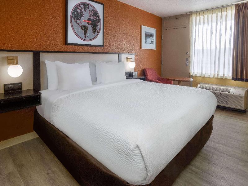 Ramada By Wyndham Rome/Verona image