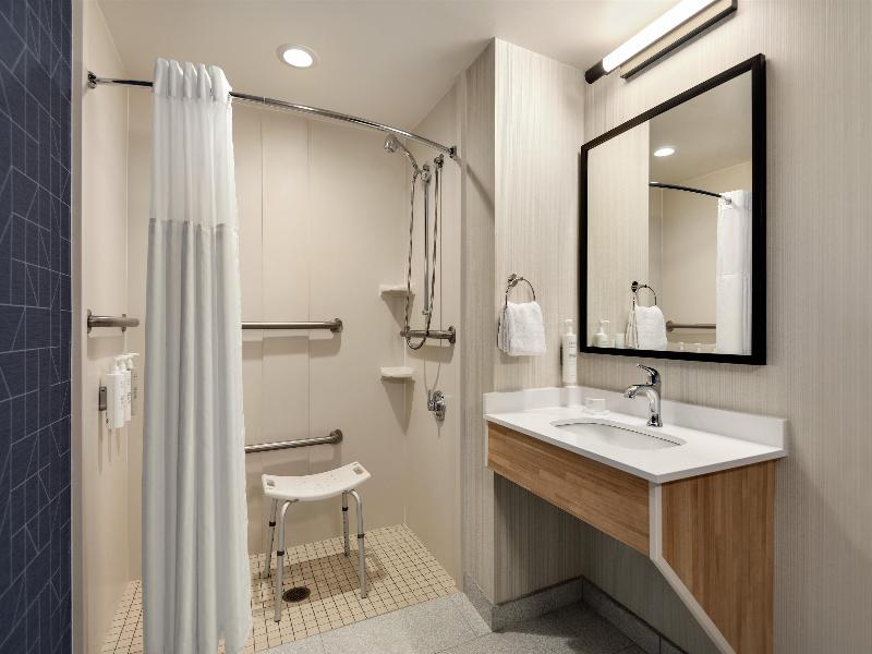 Spark by Hilton Woburn Boston image