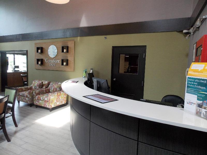 Clarion Pointe Jamestown image