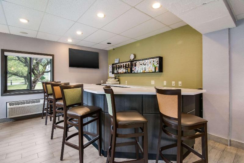Clarion Pointe Jamestown image