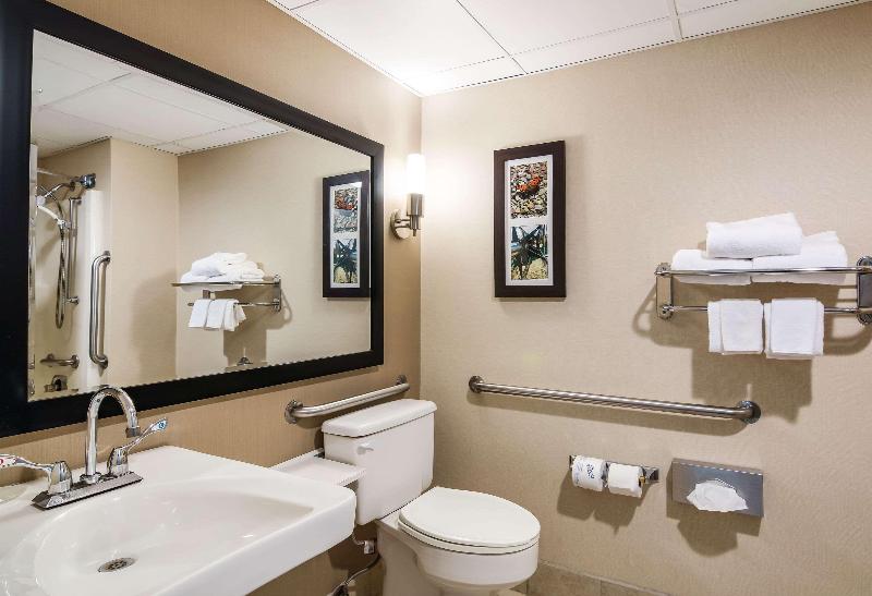 Clarion Pointe Jamestown image