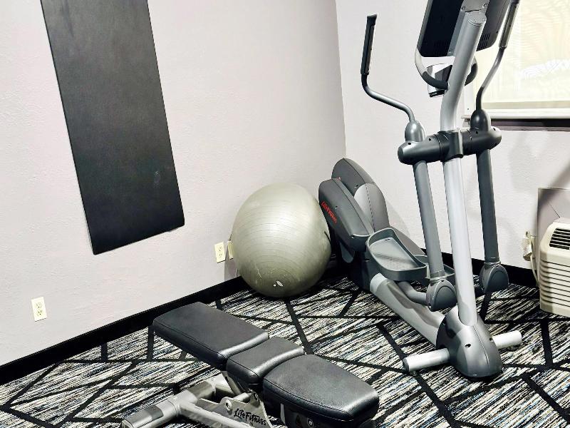 Quality Inn Raynham - Taunton image