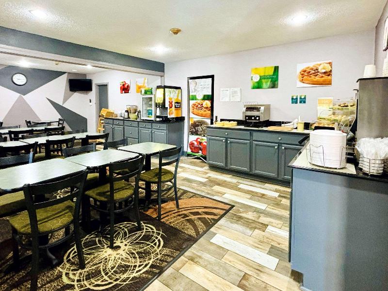 Quality Inn Raynham - Taunton image