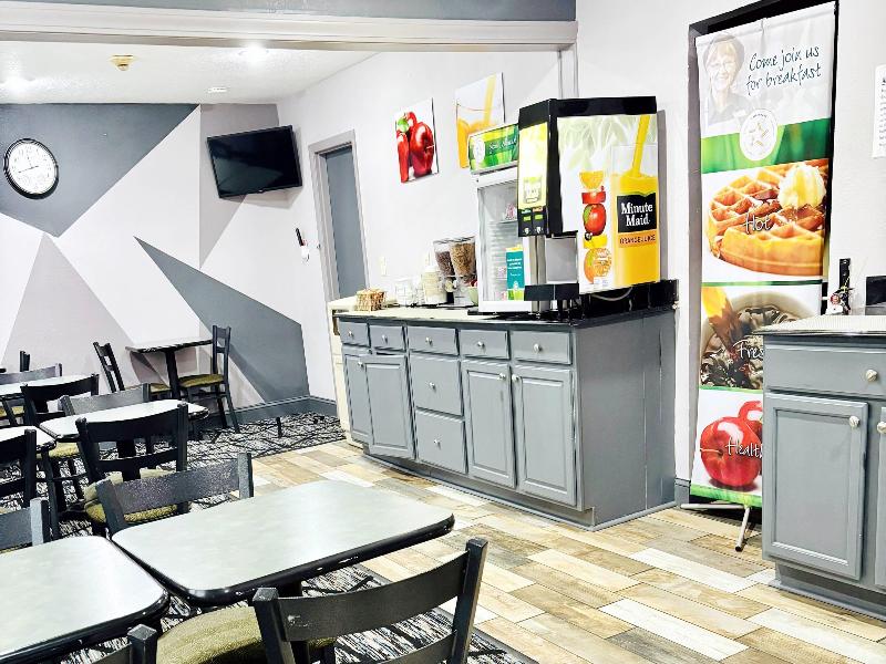 Quality Inn Raynham - Taunton image
