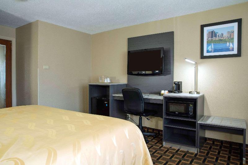 Quality Inn Raynham - Taunton image