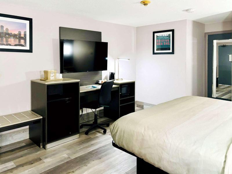 Quality Inn Raynham - Taunton image