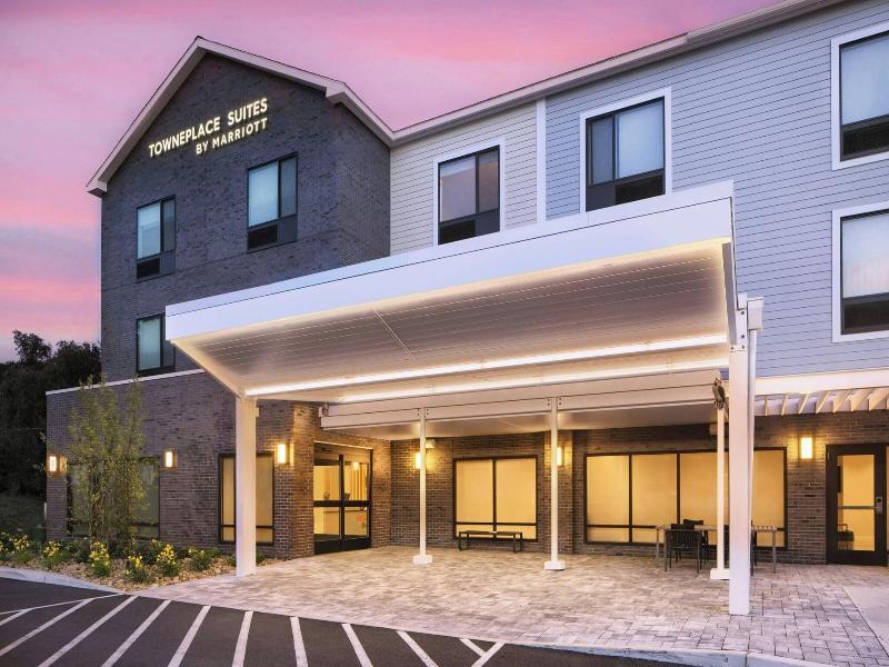TownePlace Suites by Marriott Hadley Amherst image