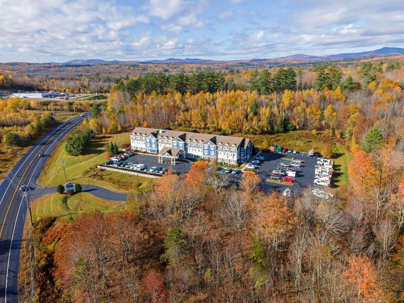 Comfort Inn & Suites Wilton Area image