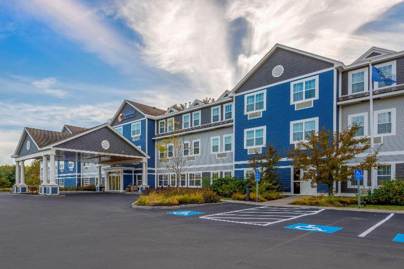 Comfort Inn & Suites Wilton Area image